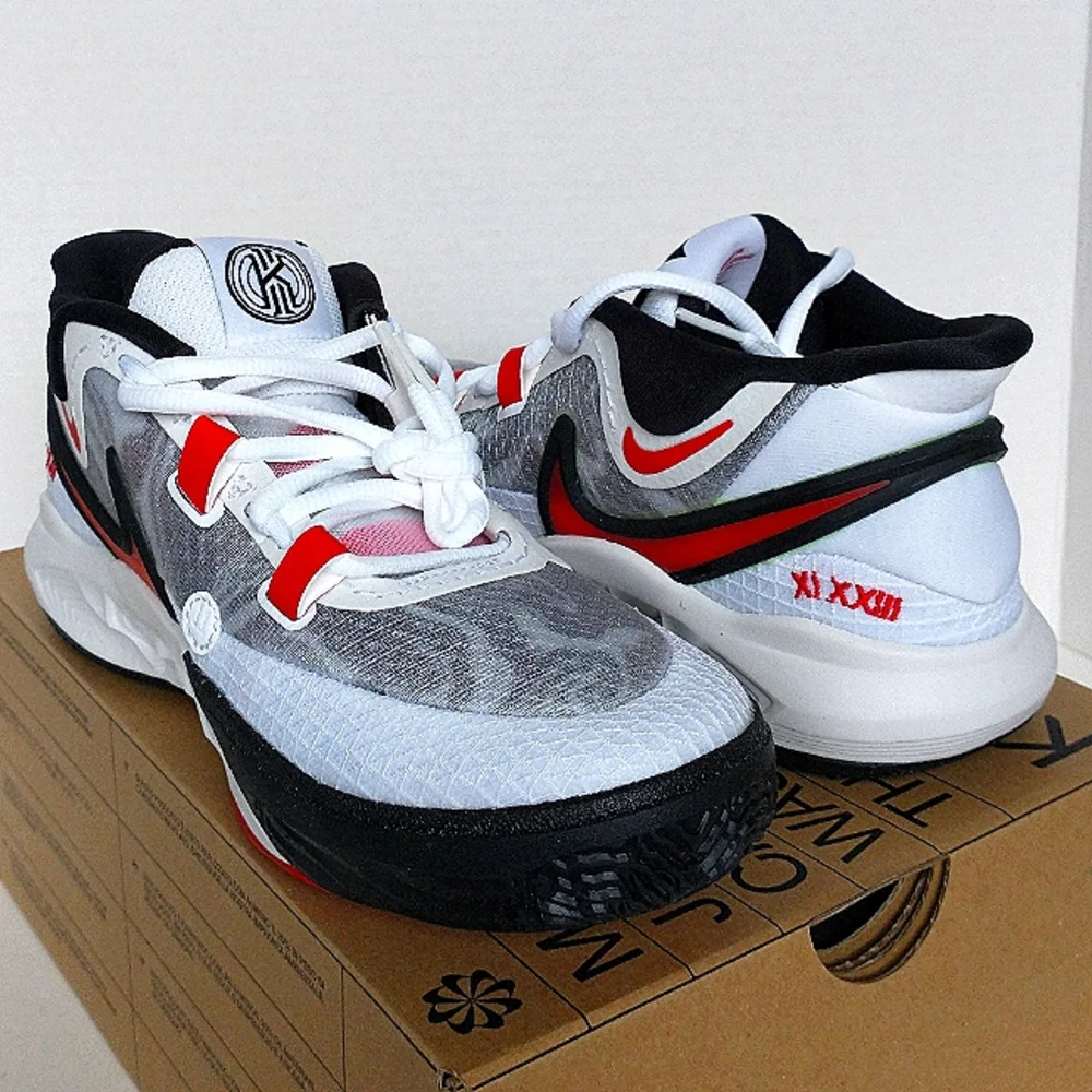 New w/Box Nike Kyrie 8 GO GS Youth Sneakers by Kyrie Irving Sizes 6.5 & 7 Youth